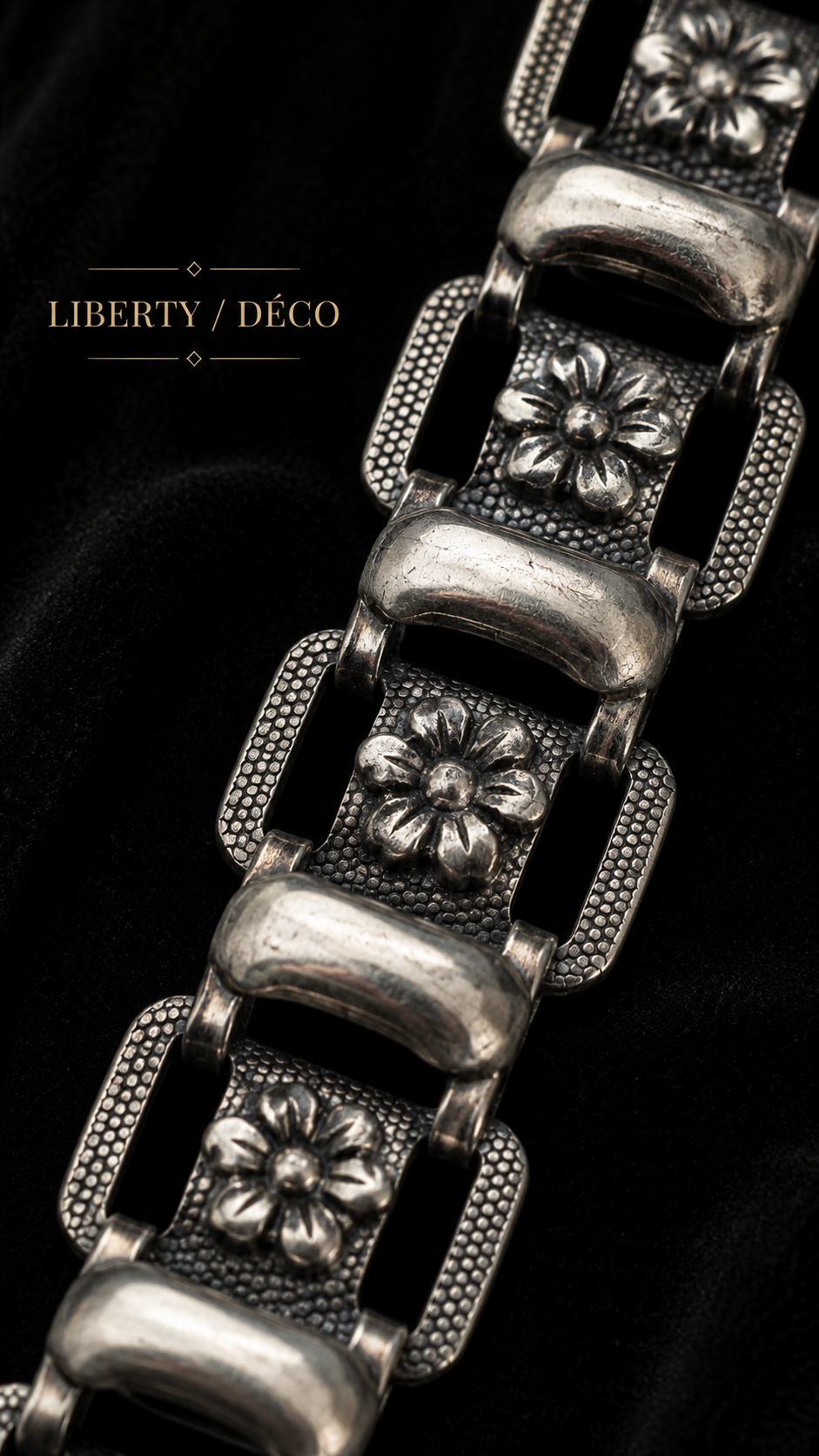 Bracciale antico in argento testato con maglie anni ‘20, transizione tra liberty e déco