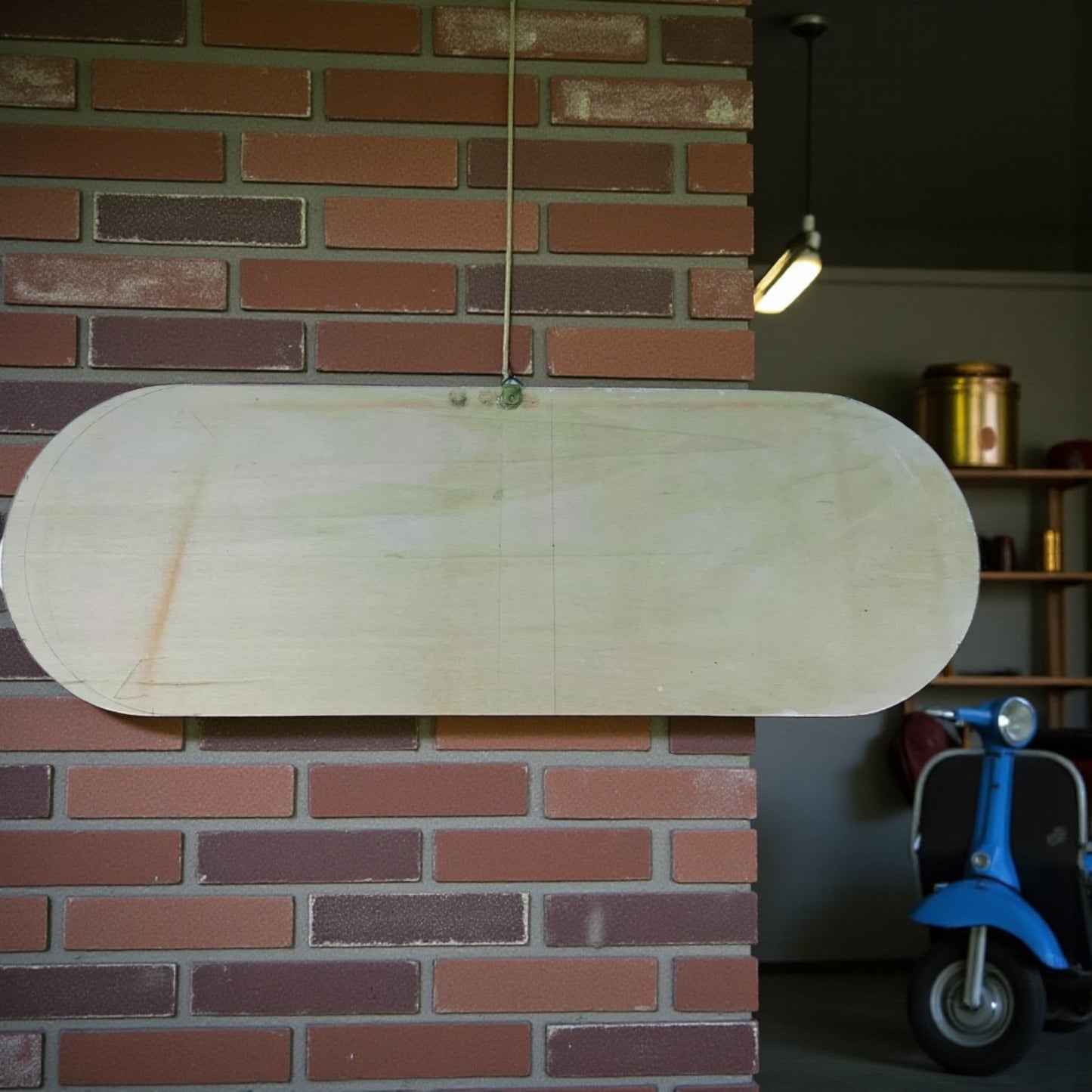 Insegna artigianale Vespa ispirata al design Piaggio anni 60