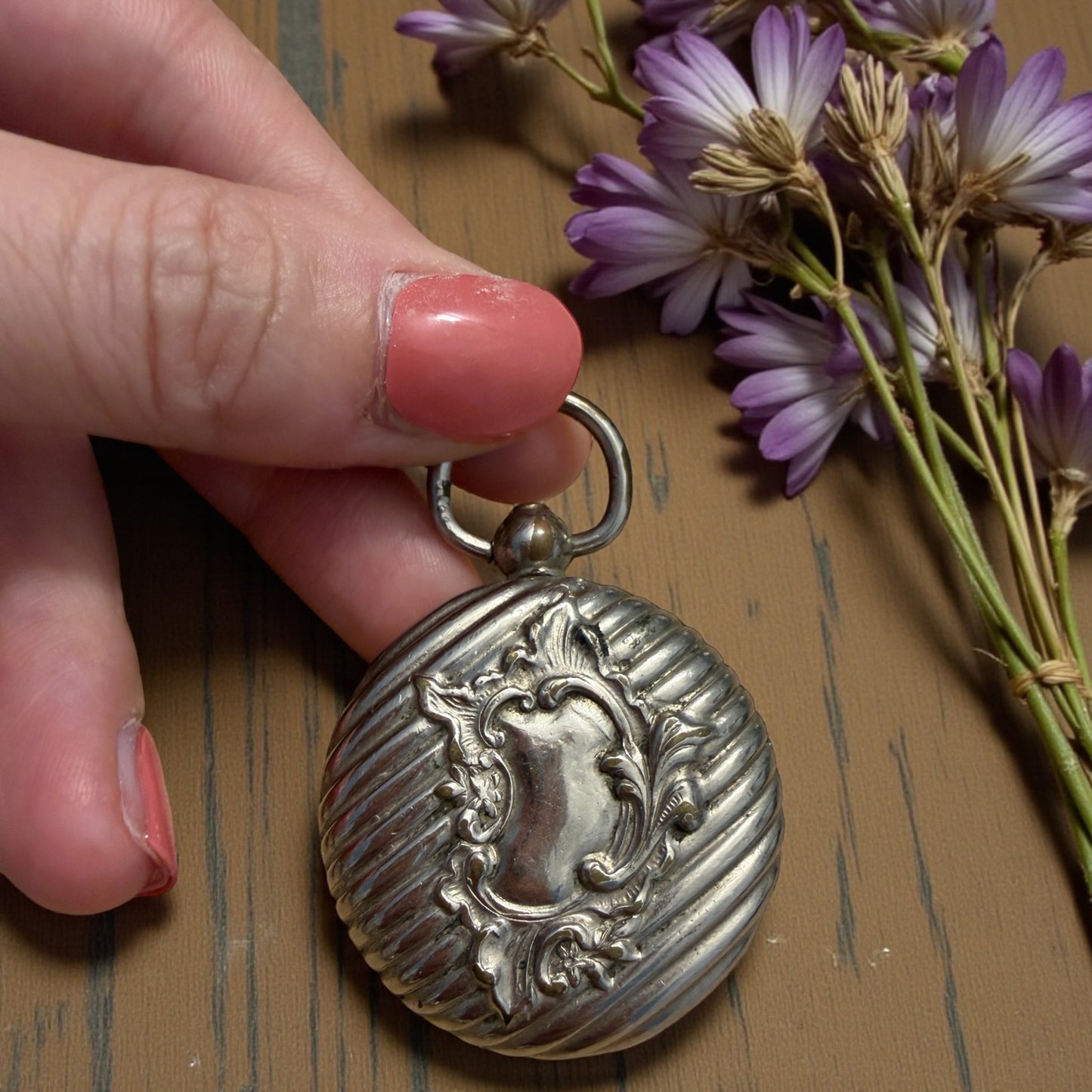 Antico porte-montre pendente porta orologio da tasca, primissimo ‘900