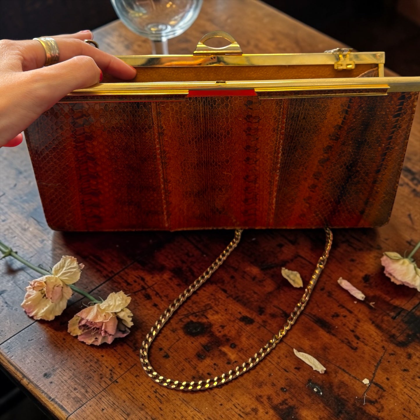 Clutch bag effetto rettile con catenella, vintage originale fine anni ‘50 - primi ‘60