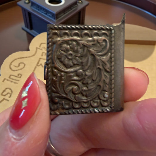 Pendente “libro segreto” souvenir Roma anni ‘50