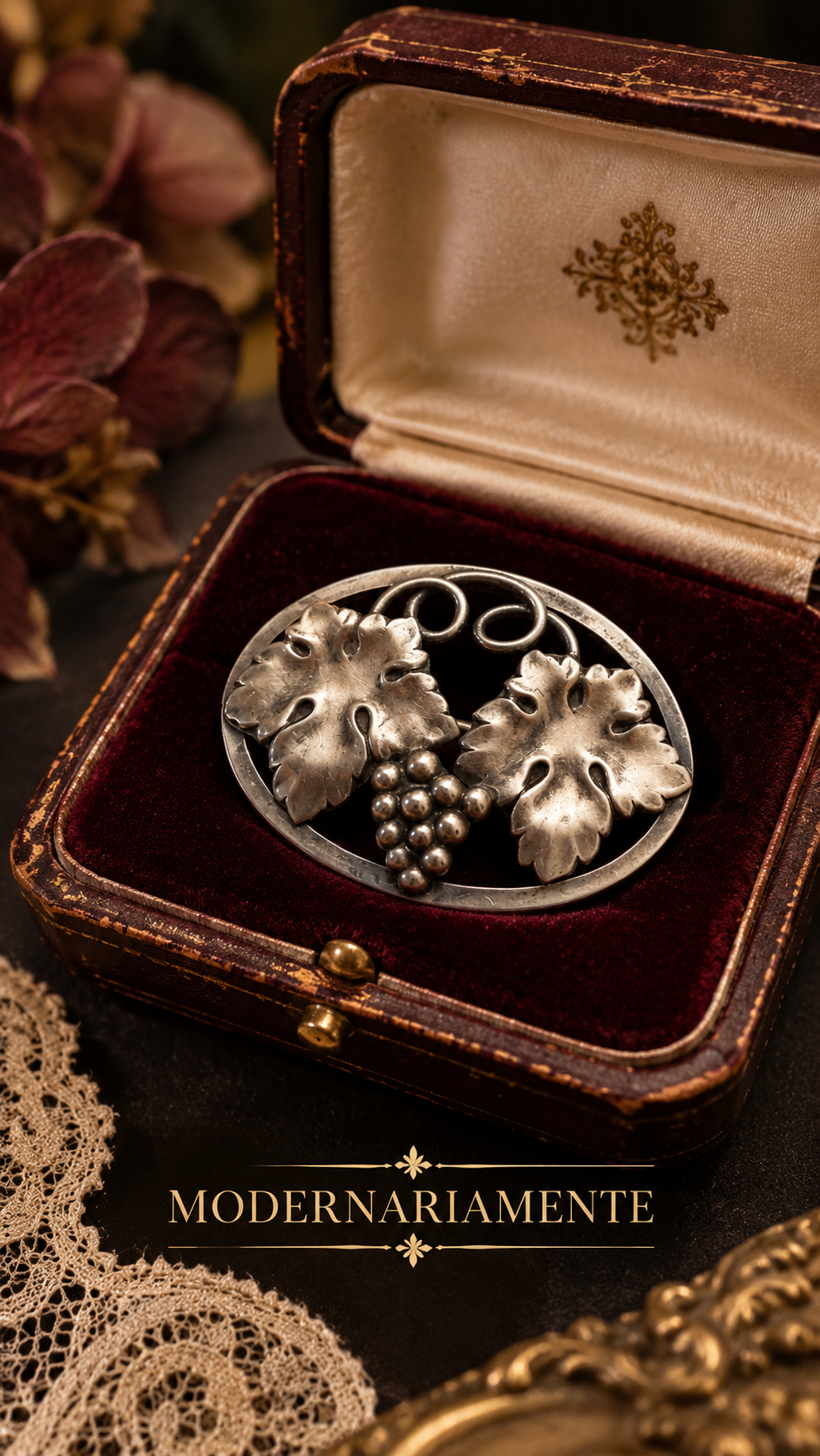 Spilla antica con vite e tralci in argento 830, primi ‘900 scandinava