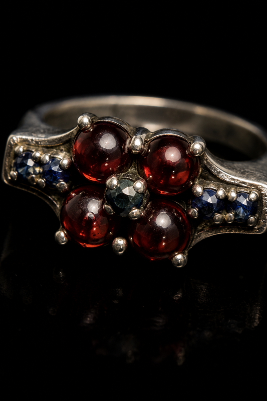 Anello argento 925 con spinelli blu e vetri Boemi anni ‘70