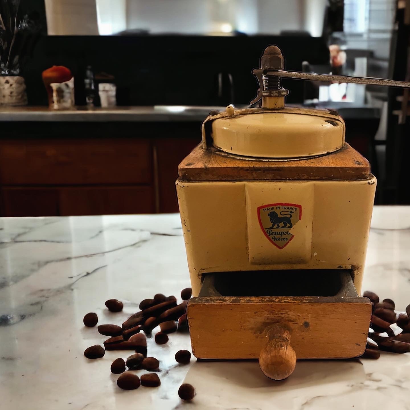 Macinino caffè Peugeot ocra antico