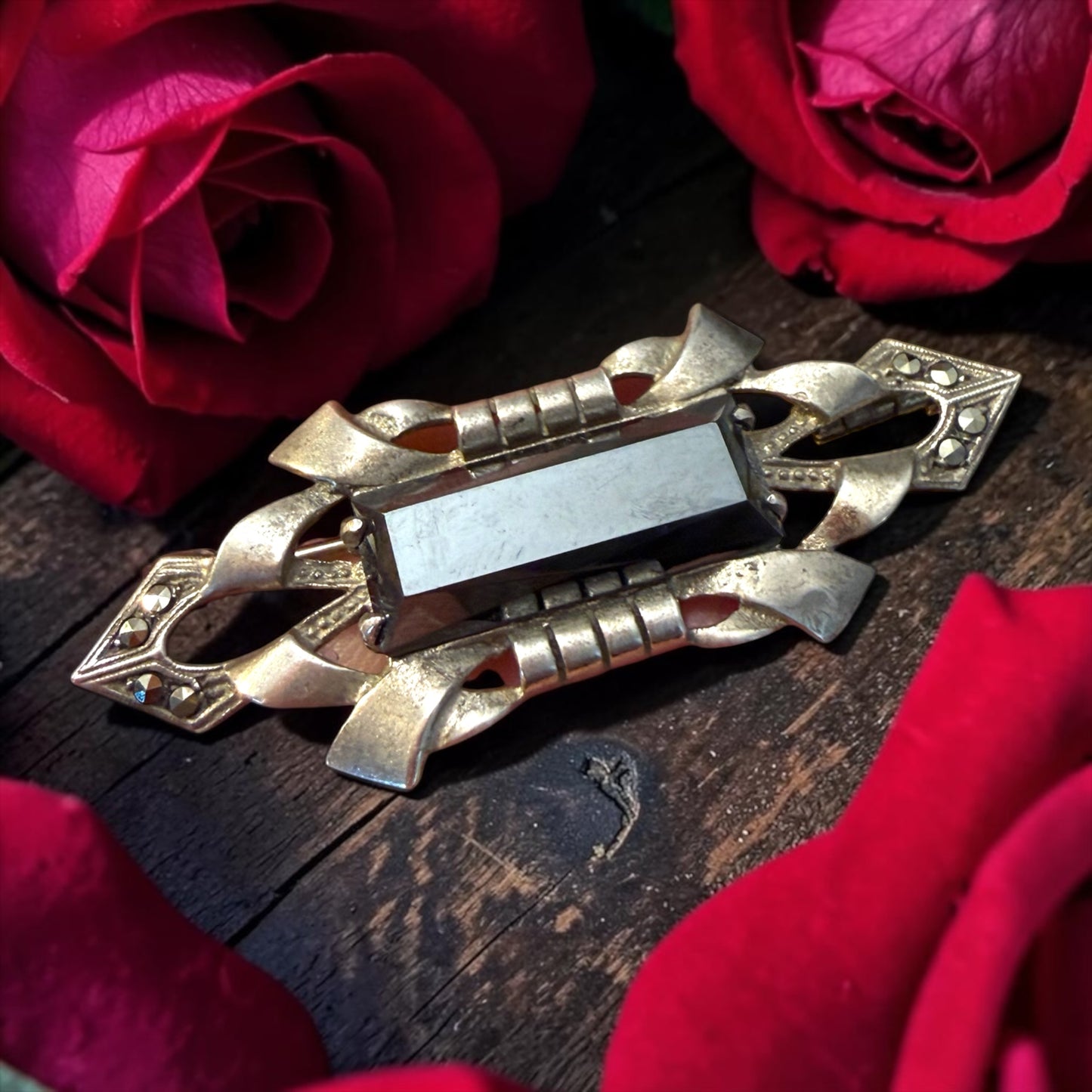 Spilla art déco argento massiccio, marcasiti ed ematite in custodia originale d’epoca
