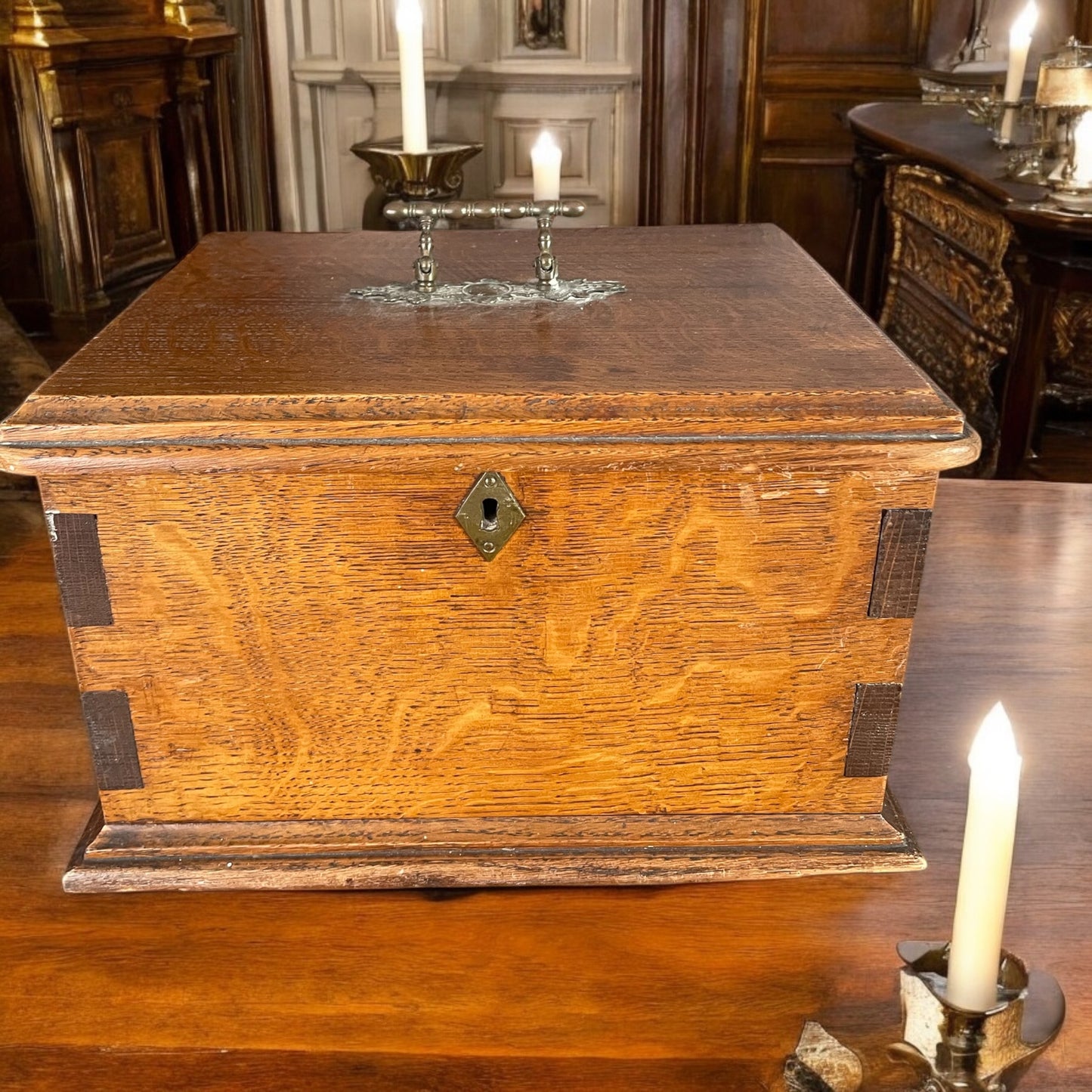 Antica cassetta con maniglia in rovere anni ‘30