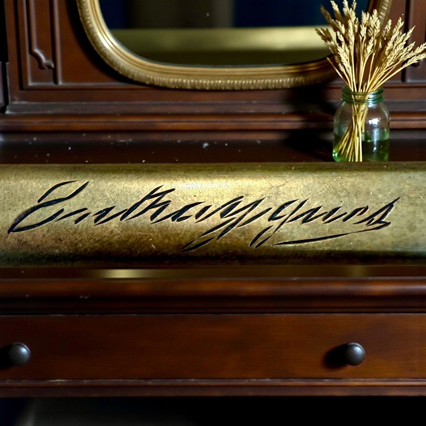 Spettacolare gancio allaccia guanti in custodia nobiliare