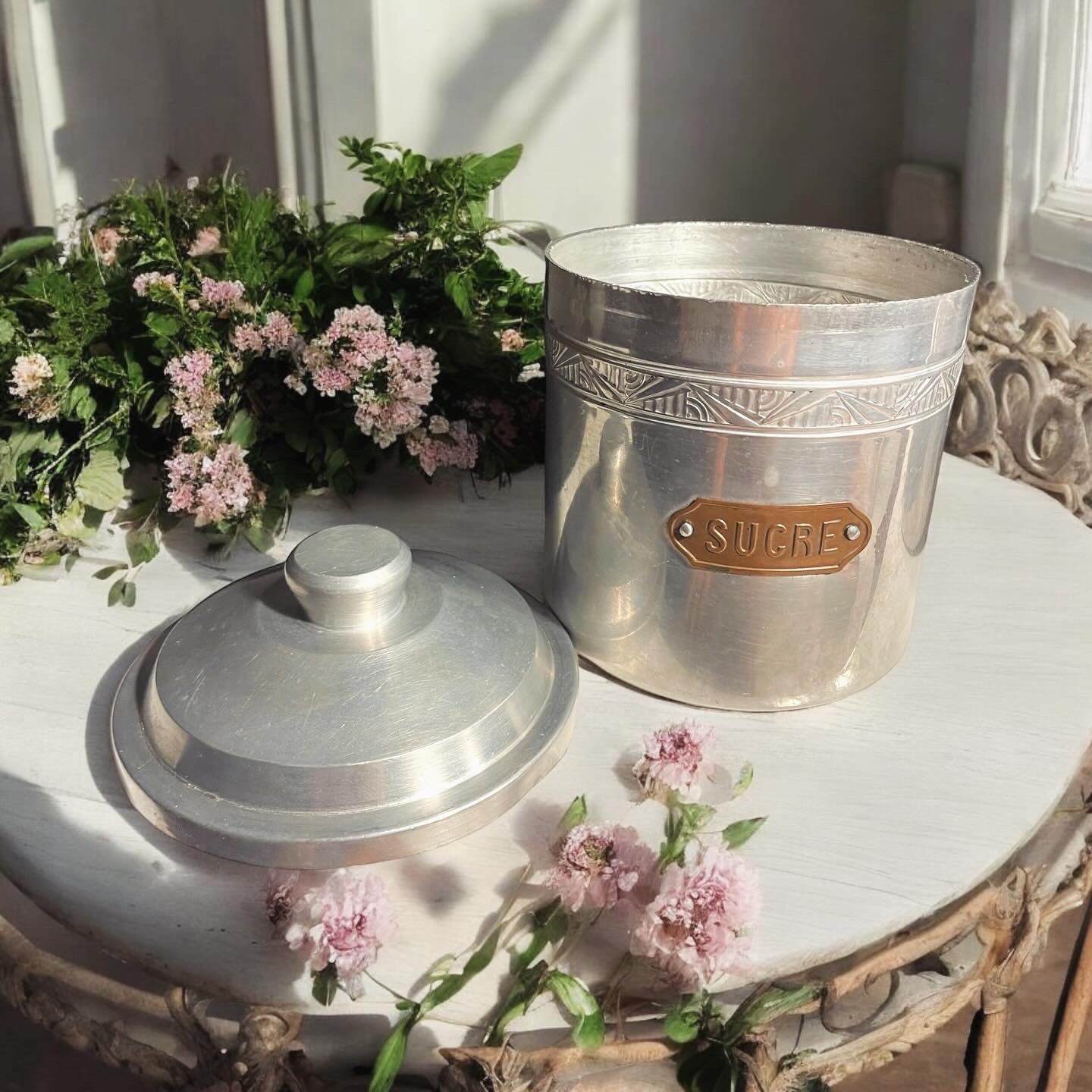 Set of 6 Provencal kitchen jars