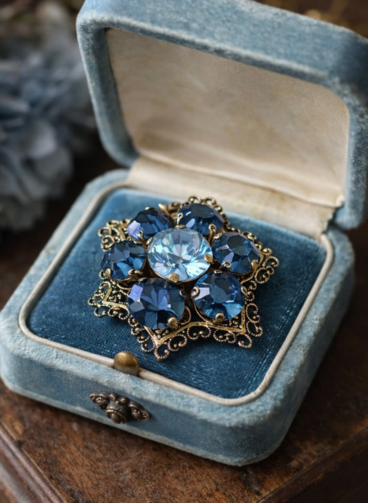 Spilla gioiello vintage cristalli azzurri e blu, anni ‘60