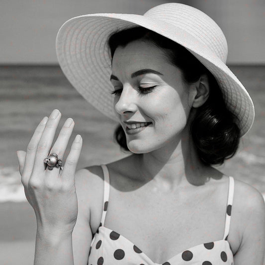 Anello in argento artigianale anni ‘60 con pesciolino