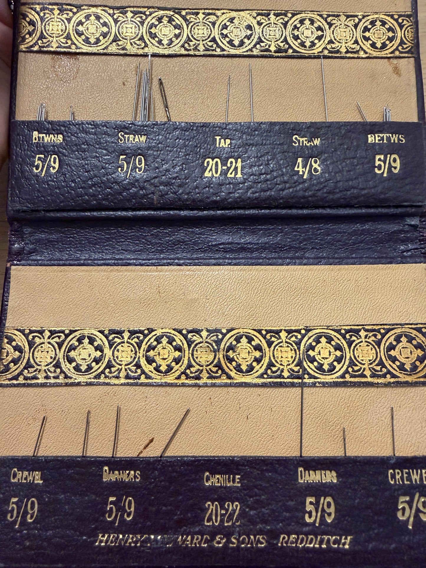 Antico porta aghi astuccio needle case completo Redditch primo ‘900