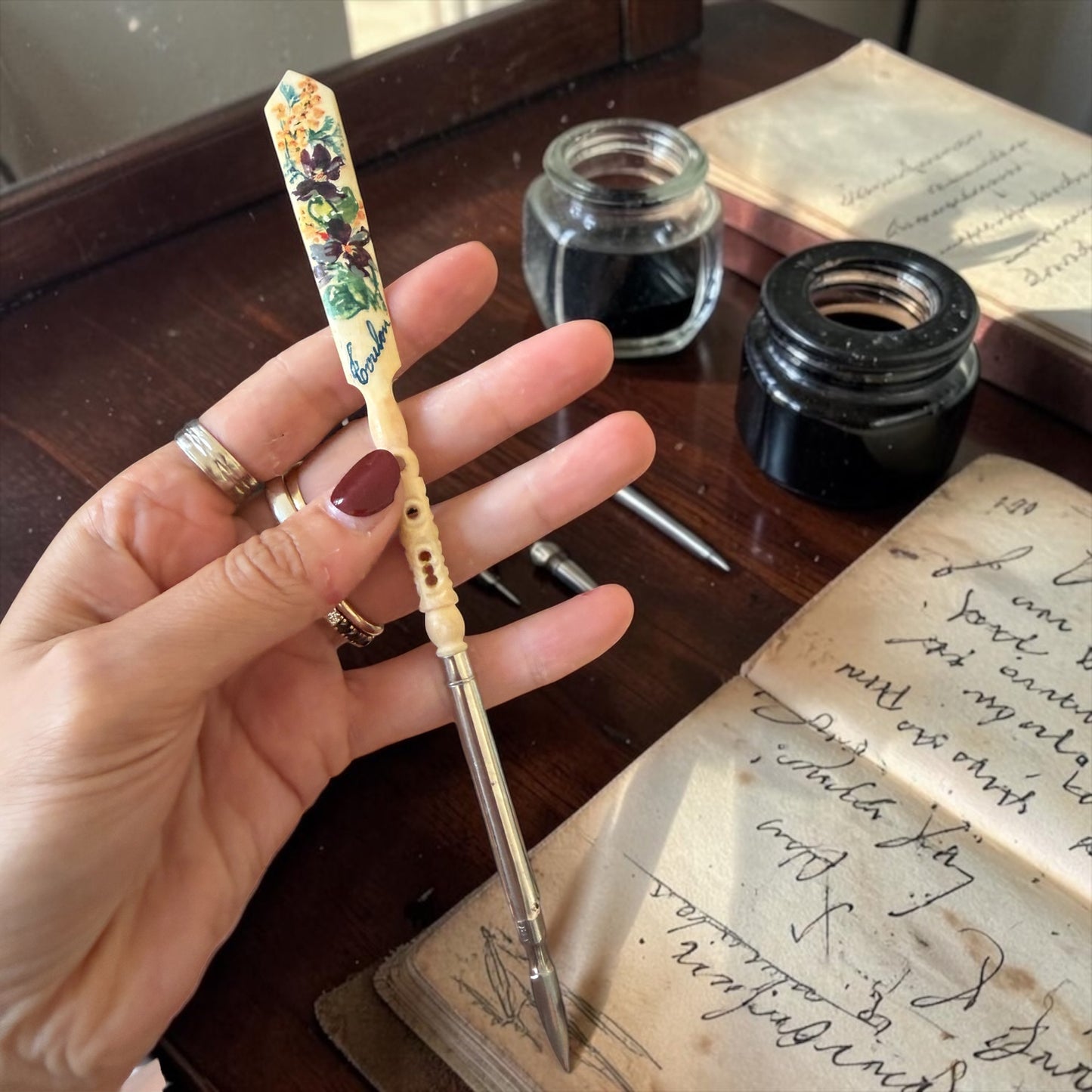 Set da scrittura d’epoca primo ‘900: porteplume con lente Stanhope, pennini in conf d’epoca e tempera penne
