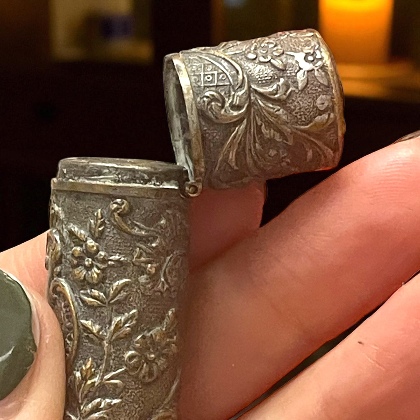 Porta profumo Art Nouveau fine ‘800 da borsetta argentato