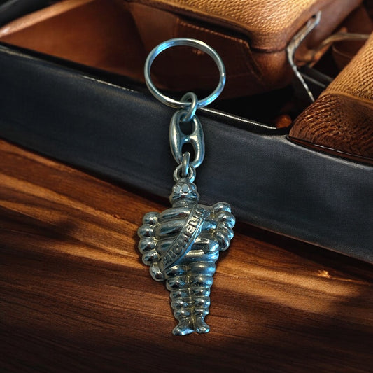 Portachiavi in ferro pieno anni ‘60 rarità Bibendum Michelin