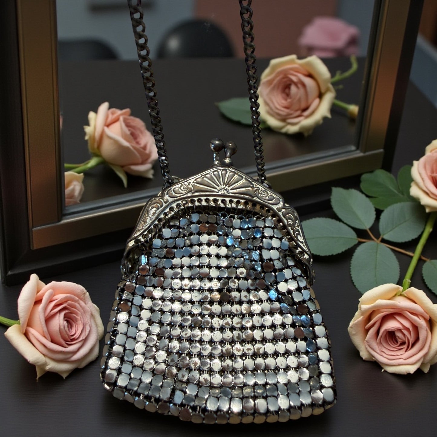 Borsellino con catena da collo, art déco maglia metallica argentata anni ‘30-‘40