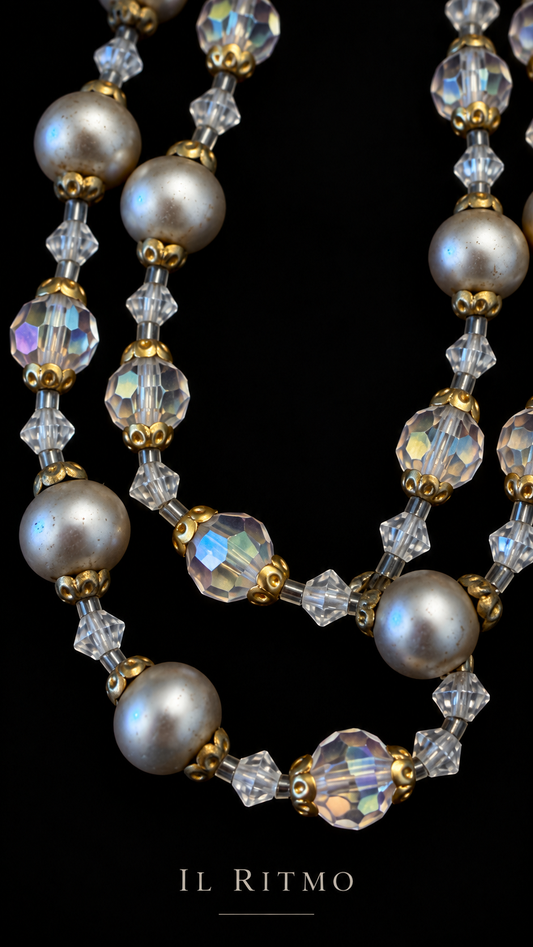 Collana gioiello a due fili con alternanza di perle e elementi in vetro sfaccettato Aurora Borealis