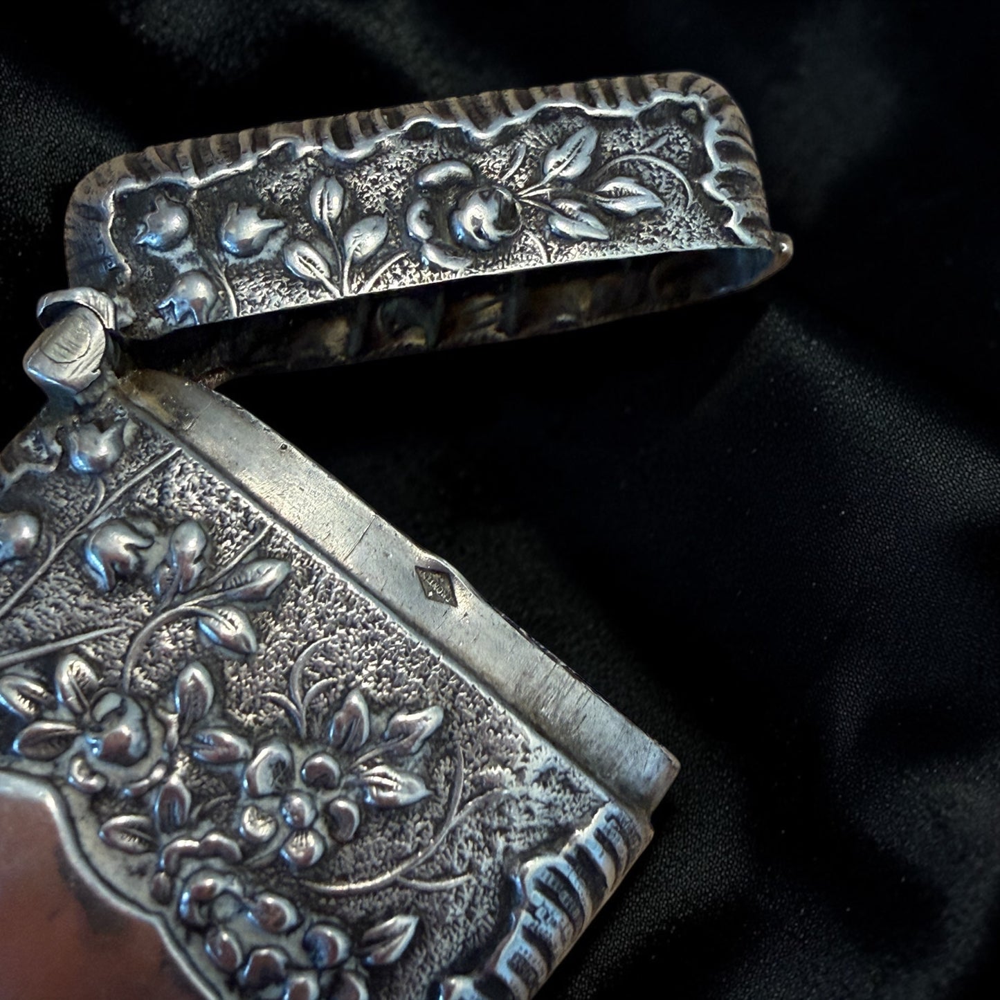 Vesta case in argento massiccio francese, cesello finissimo liberty fine ‘800