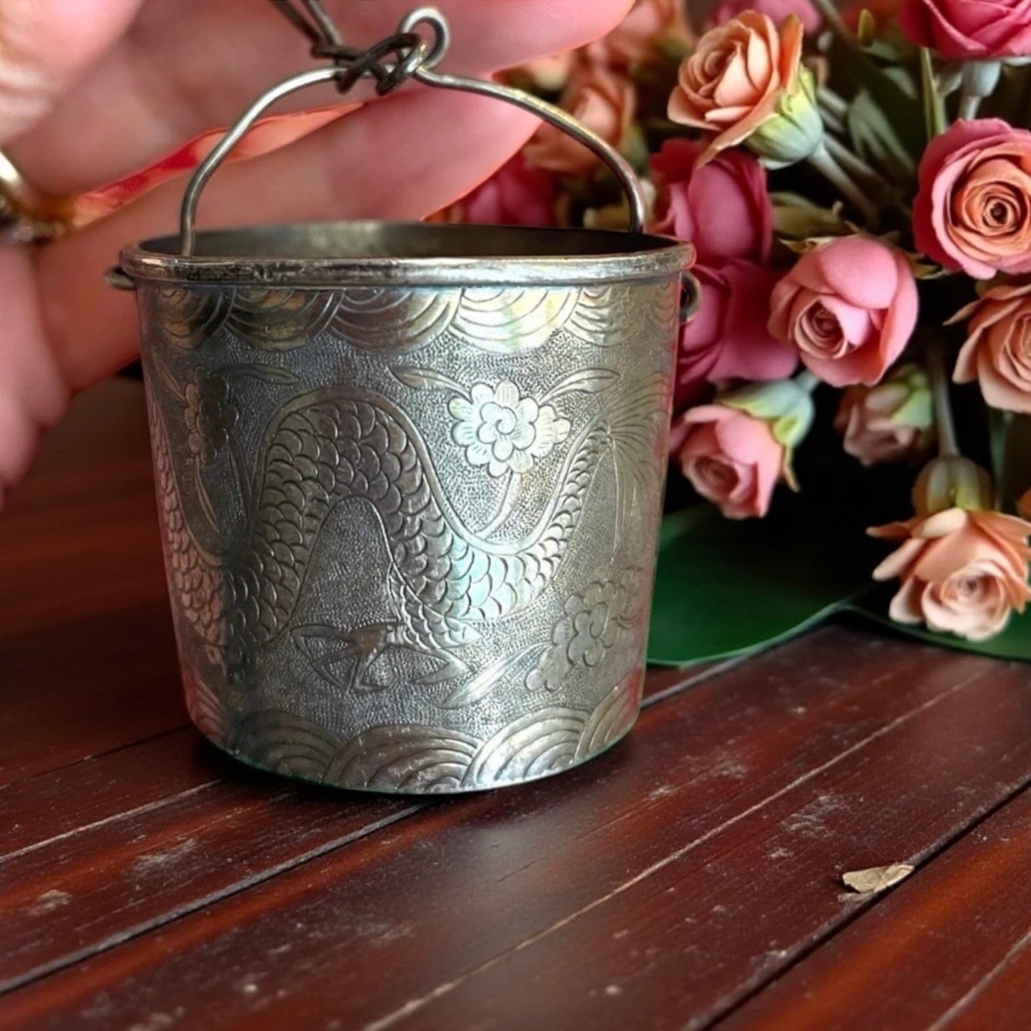 Antico filtro colino da tè con fenice orientale in argento, primo ‘900