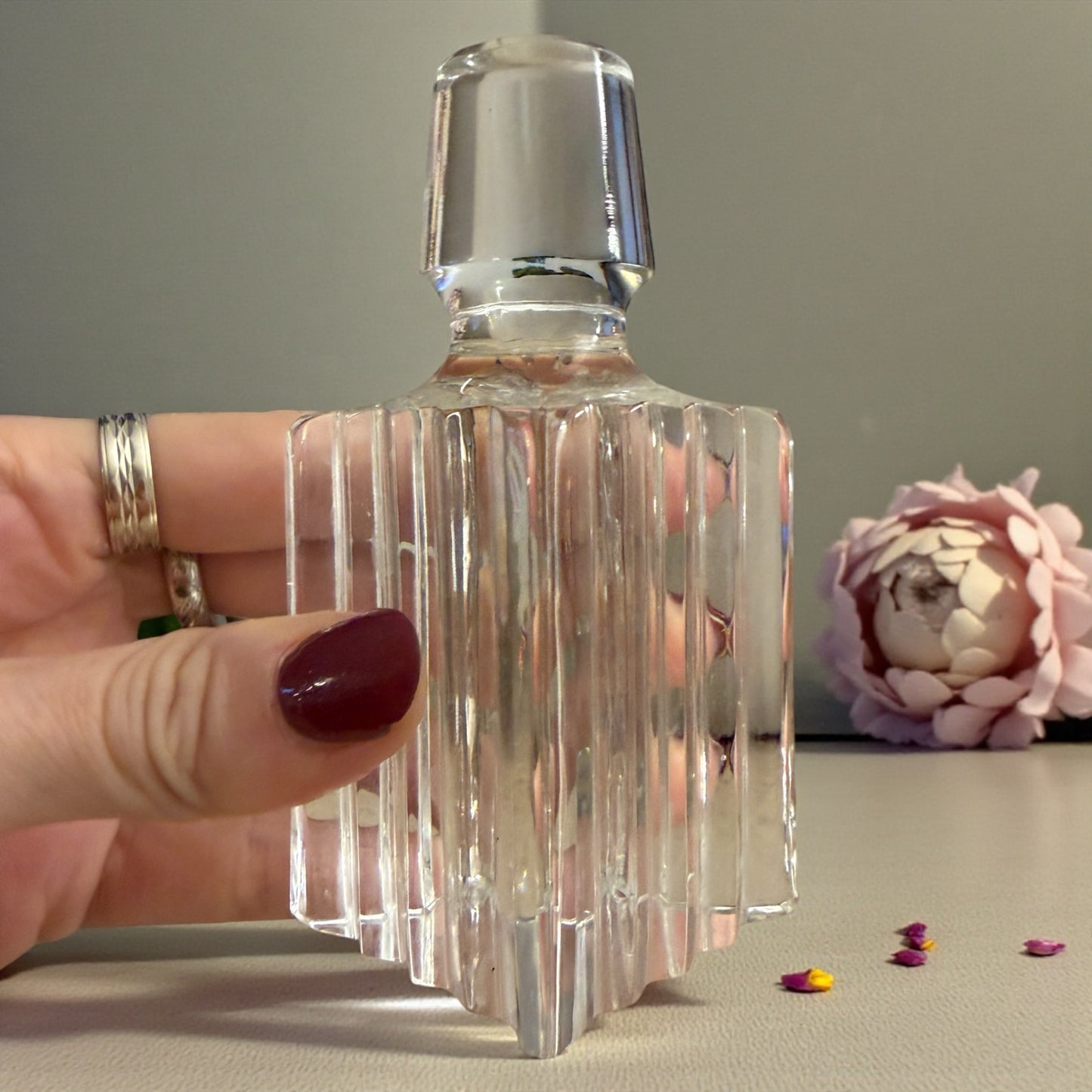 Coppia di fermacarte in cristallo molato mid century