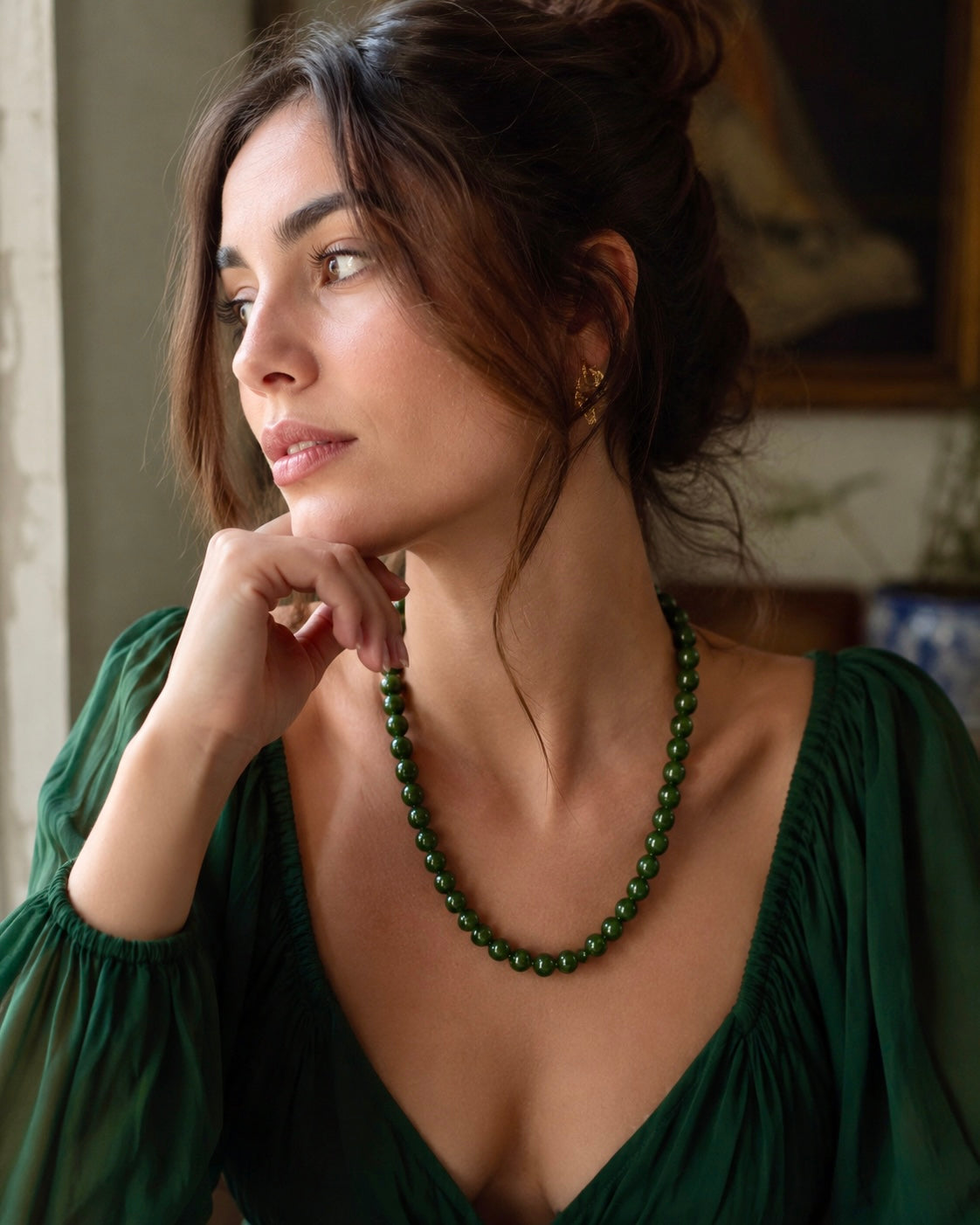 Collana in perle di giada con chiusura a barilotto, anni 50-60