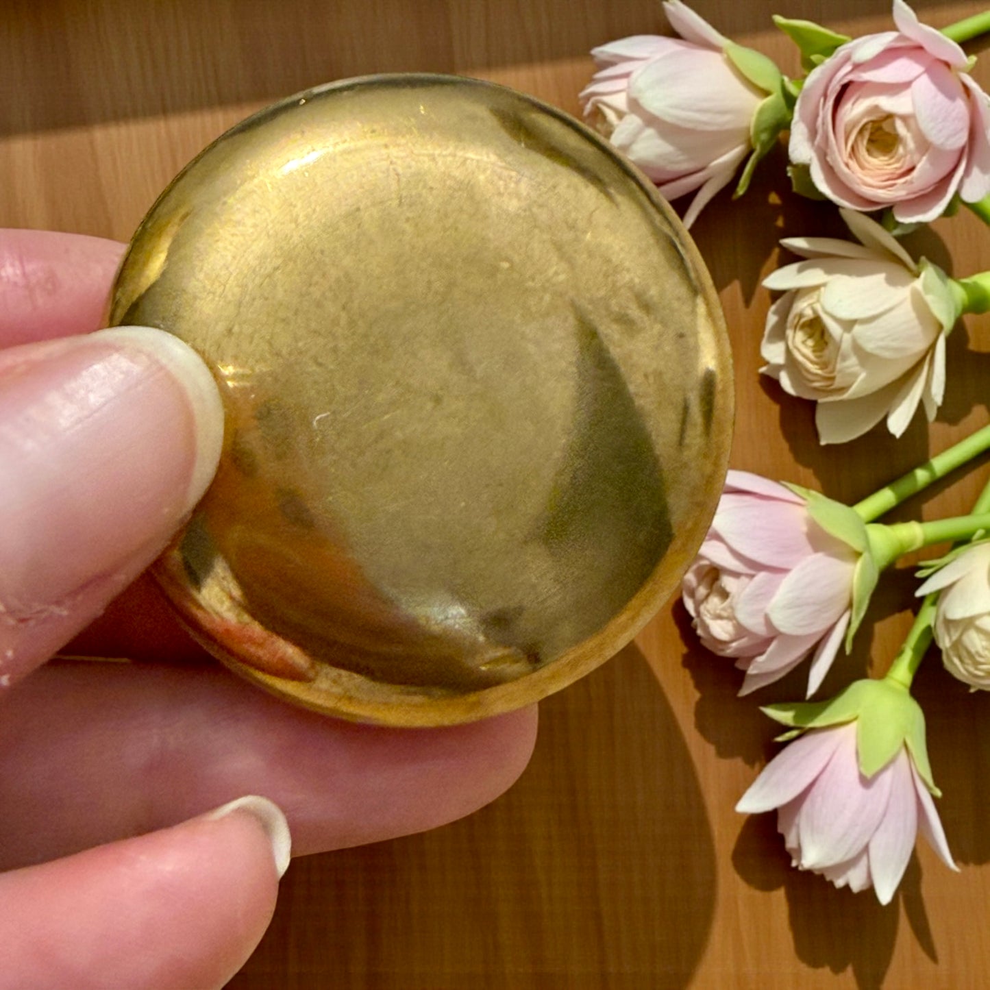 Poudrier anni 30-40 con specchio da borsetta tra Art Déco e Modernismo