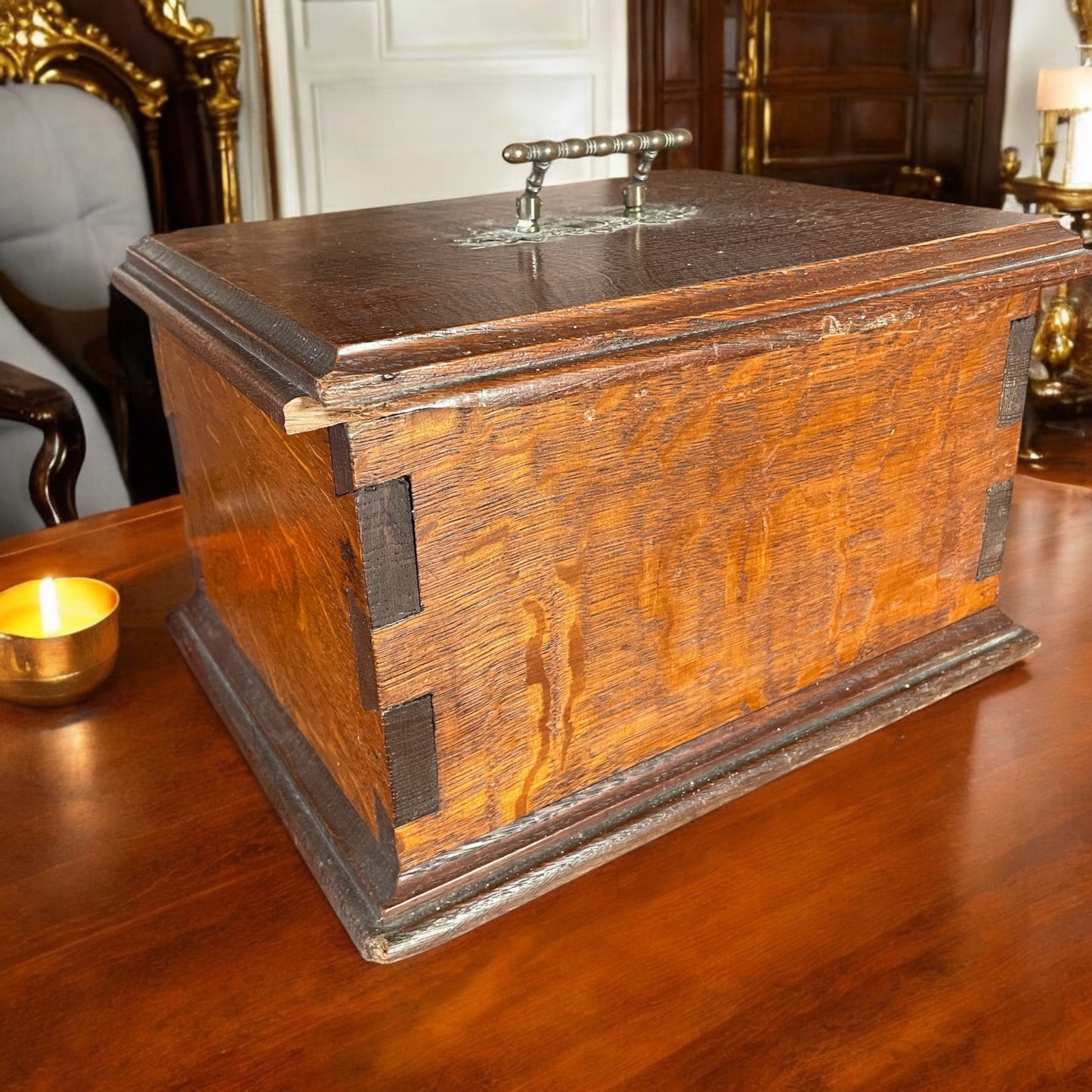 Antica cassetta con maniglia in rovere anni ‘30