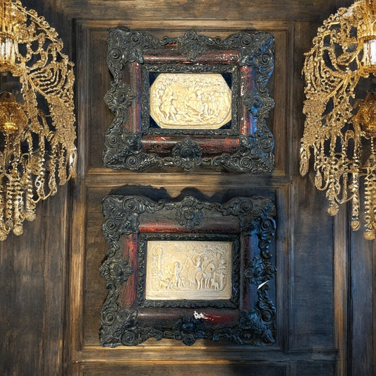 Coppia altorilievi su calcare in cornice, Francia fine ‘800 - primo ‘900