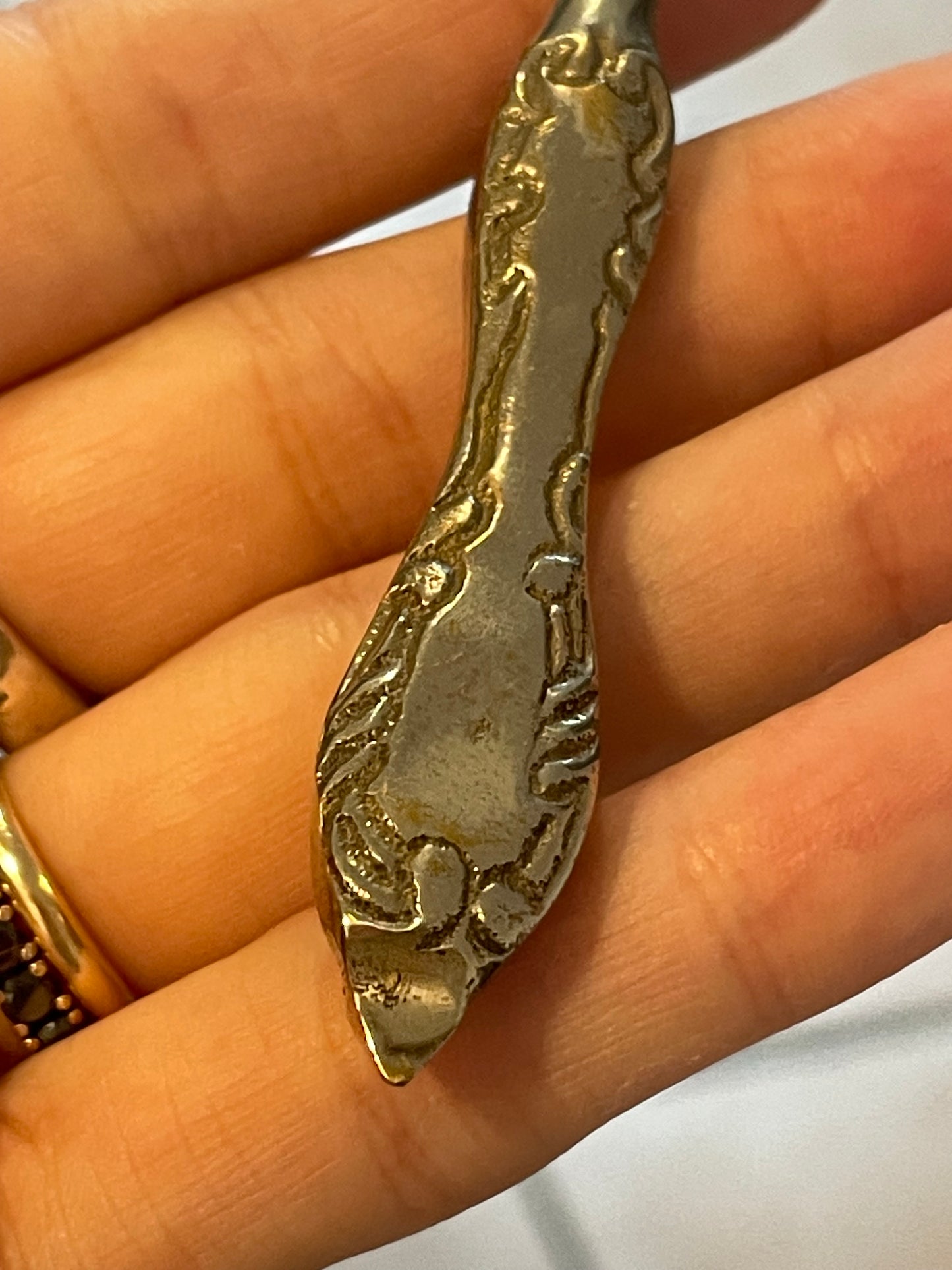 Coppia di lenti da scrittoio, rame argentato e vetro, ca anni ‘50