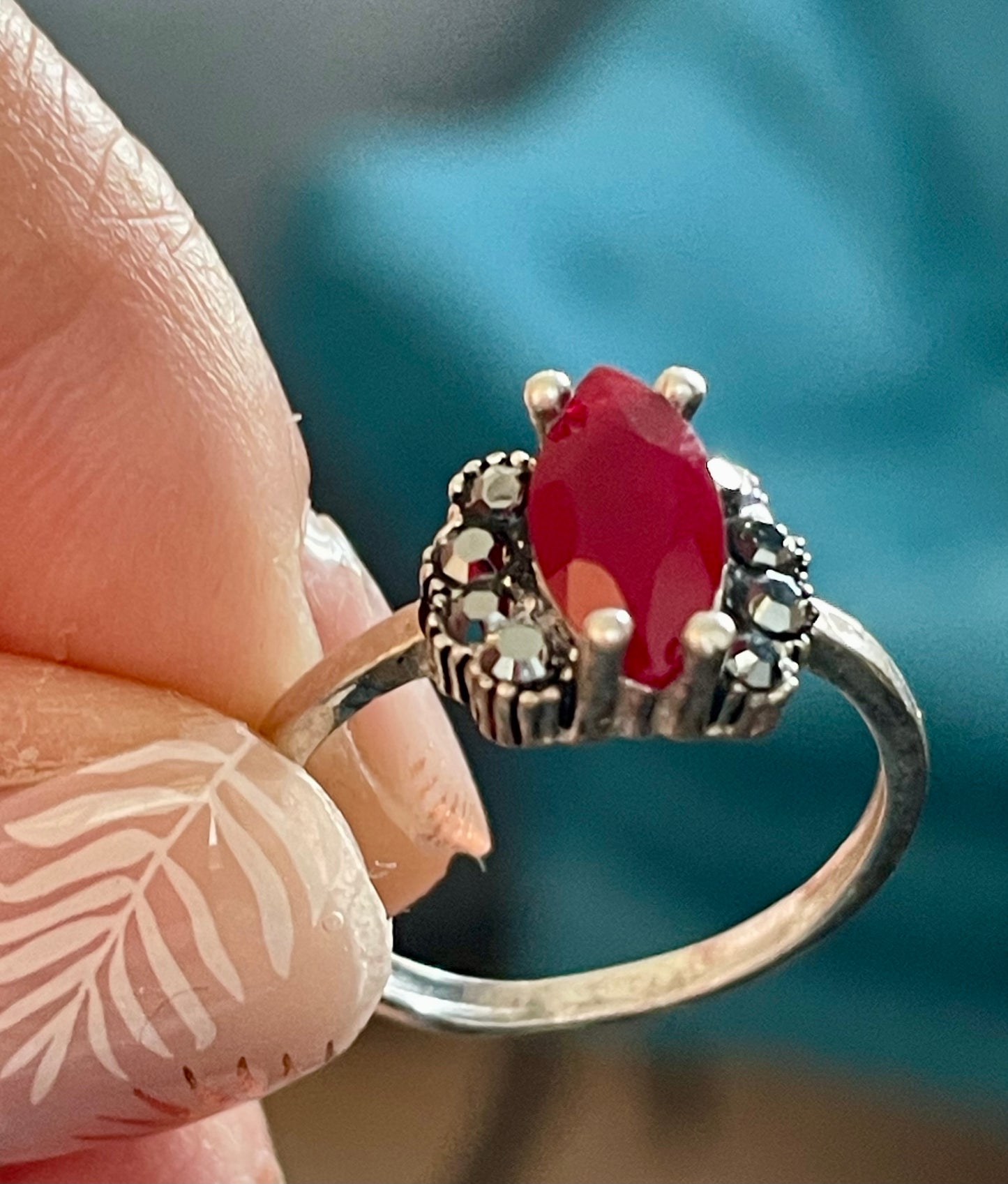 Set anello e pendente coordinato, argento con spinello e marcasiti