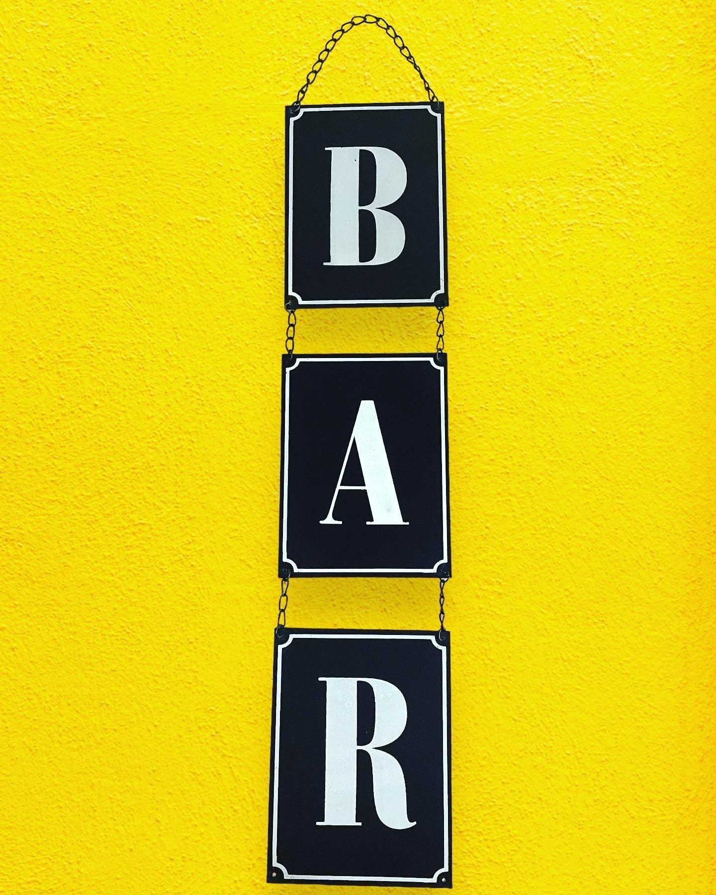 BAR sign