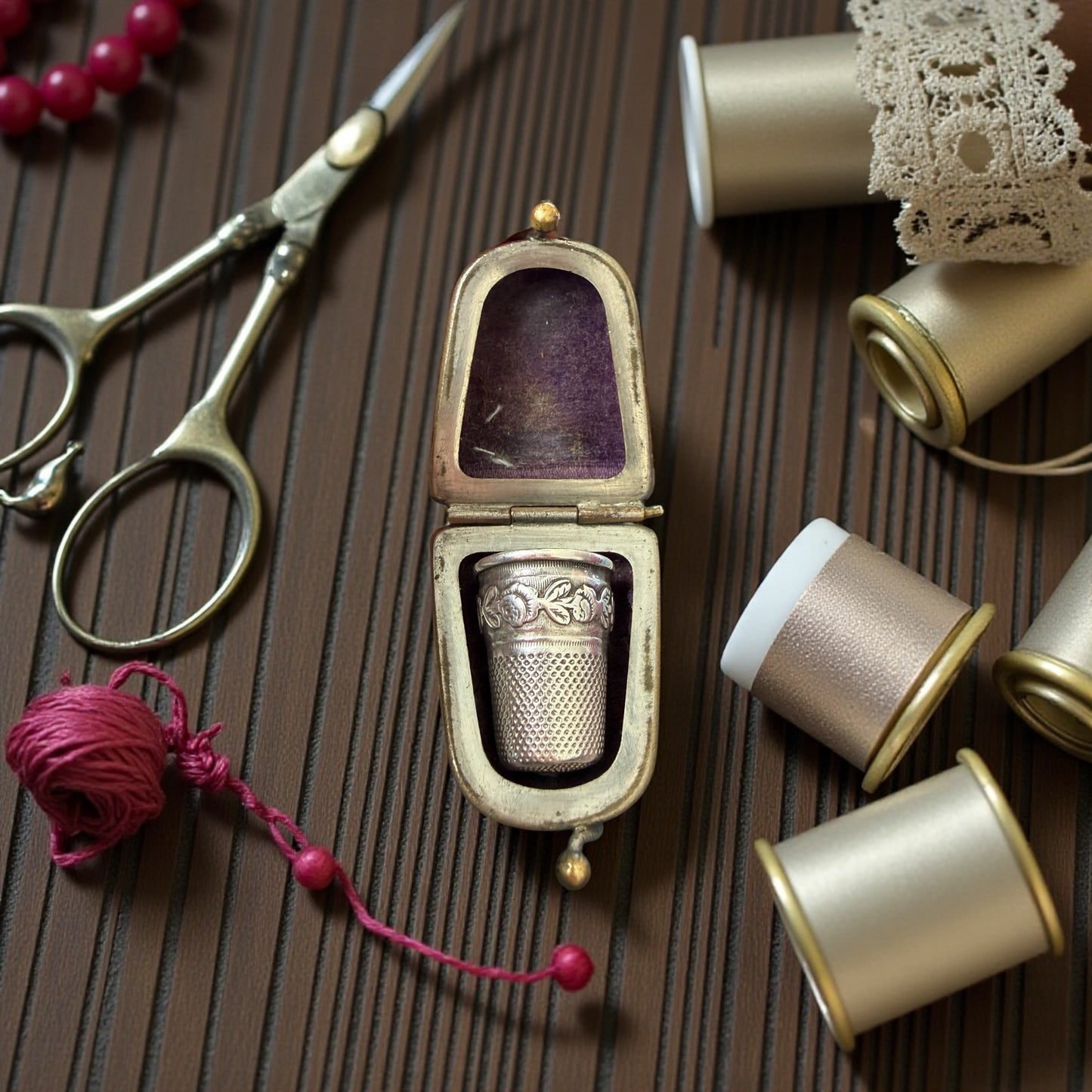 Porta ditale e ditale in argento, fine ‘800 - primo ‘900