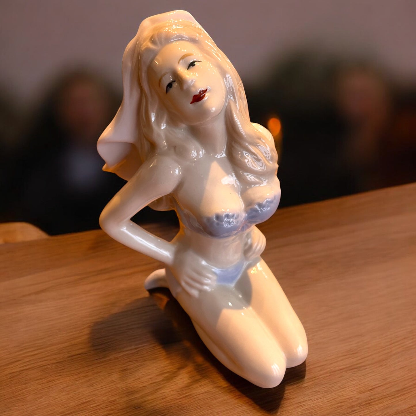 Baigneuse statuetta pin-up ceramica numerata