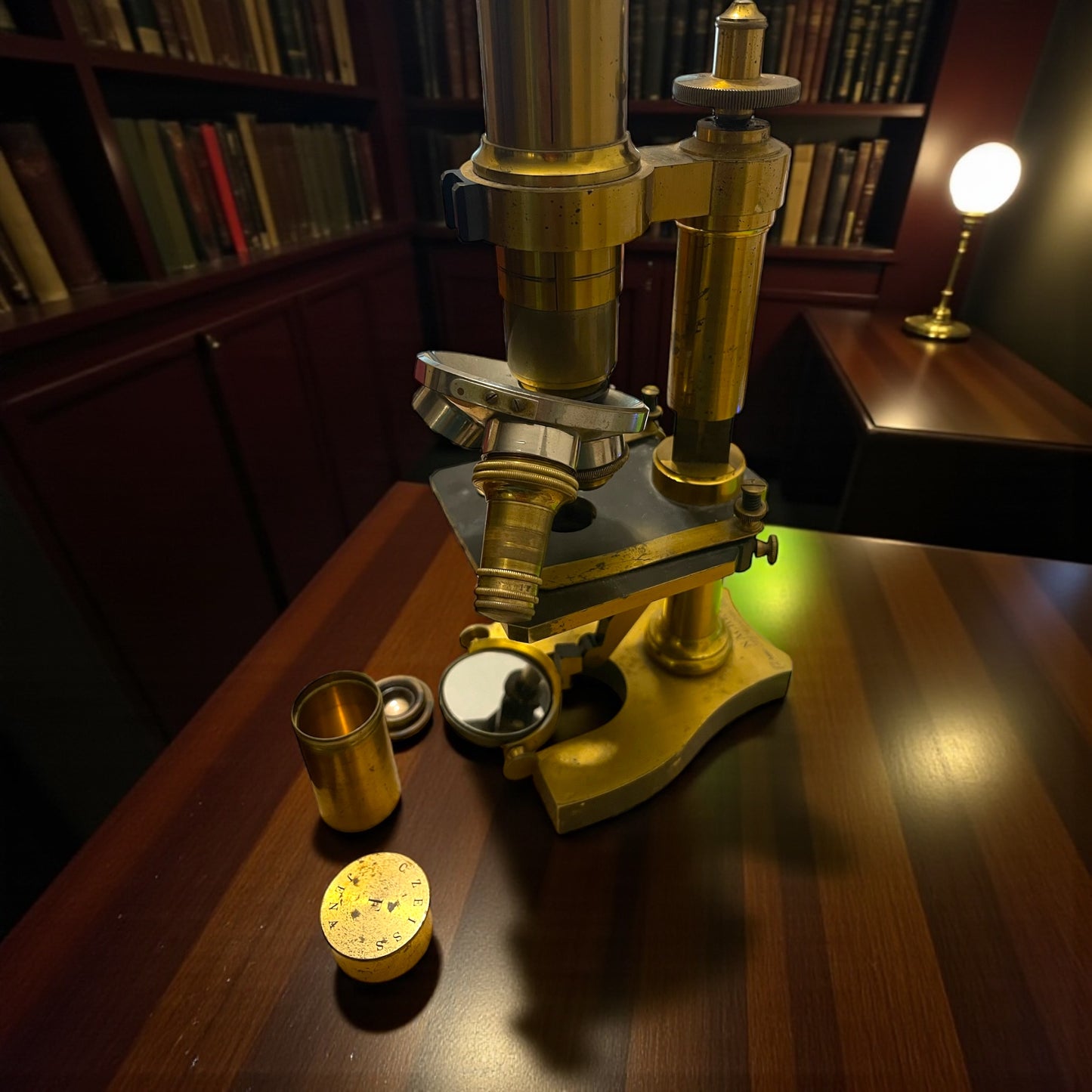 Microscopio museale Nachet con ottiche Zeiss di fine ‘800