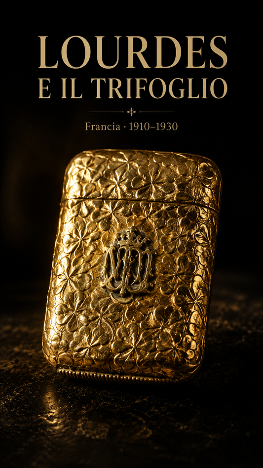 Antico vesta case Notre Dame de Lourdes con trifogli, dorato, primo ‘900