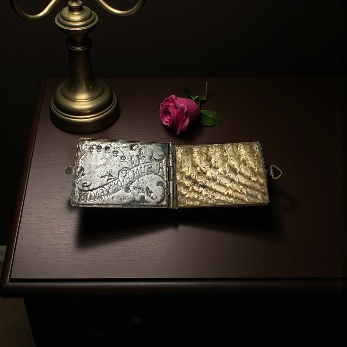 Gioiello pendente, rarità d’epoca, anni 10 20 libro in miniatura con fotografie Algeri