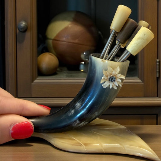 Set da aperitivo 60s - 70s in corno naturale della Val d’Isère