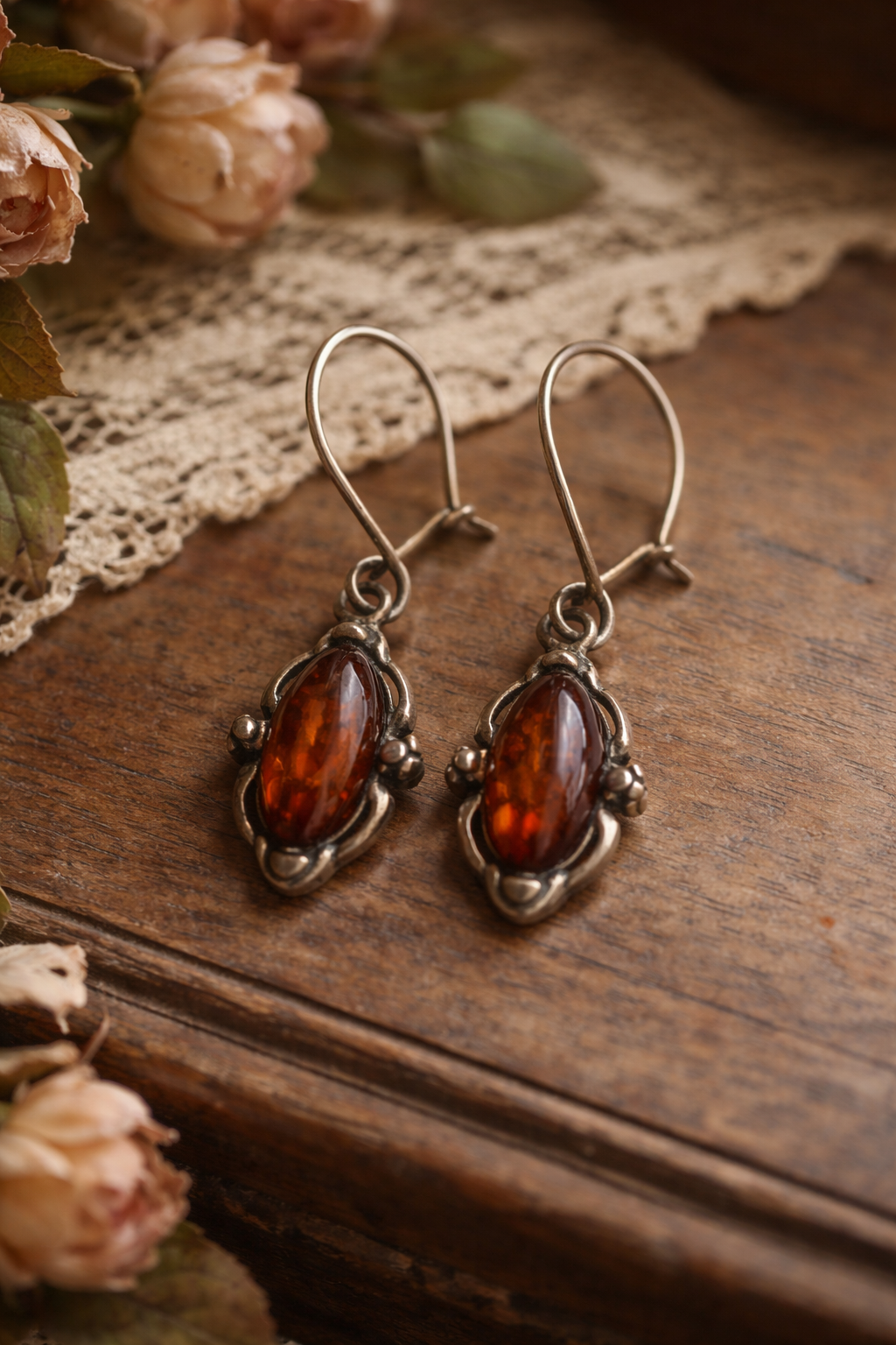 Orecchini in ambra a navette e argento 925 con inclusioni, vintage, tot lungh 4 cm