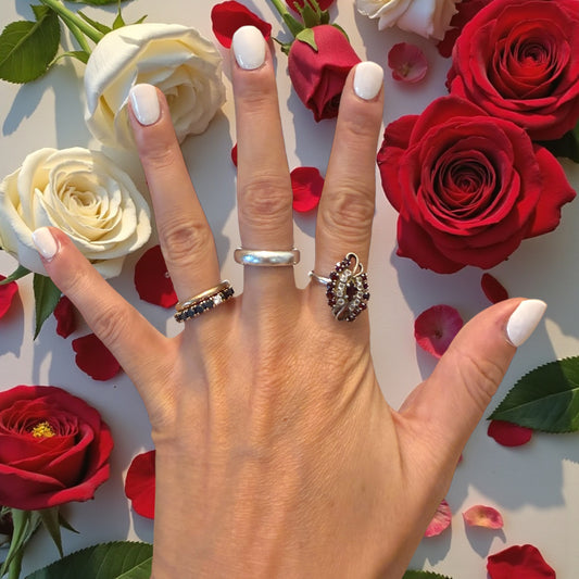 Anello in argento revival vittoriano, anni 70