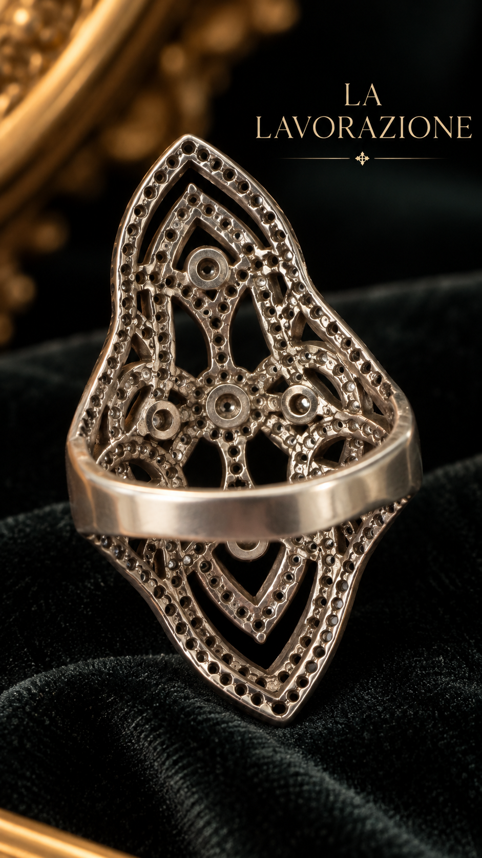 Splendido anello in argento “battaglia tra luce e ombra”