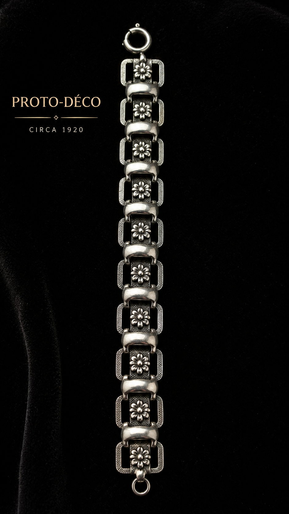 Bracciale antico in argento testato con maglie anni ‘20, transizione tra liberty e déco