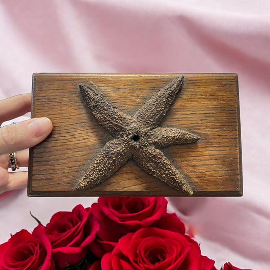 Scatola per francobolli anni 40 con Vera Stella Marina