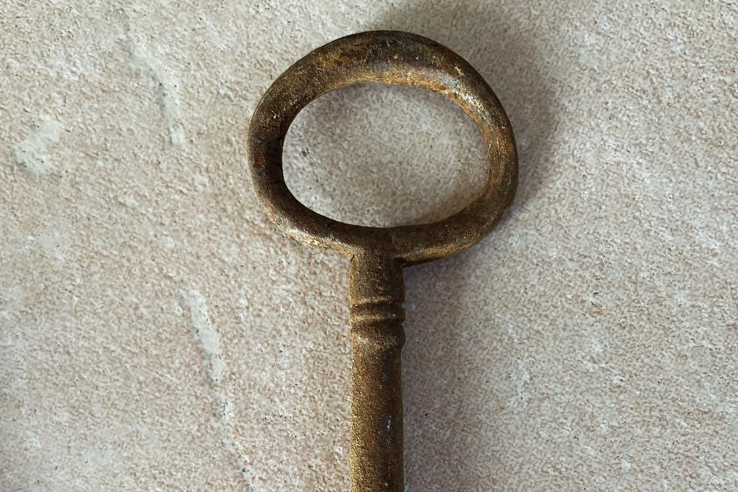 Collection of 10 ancient keys