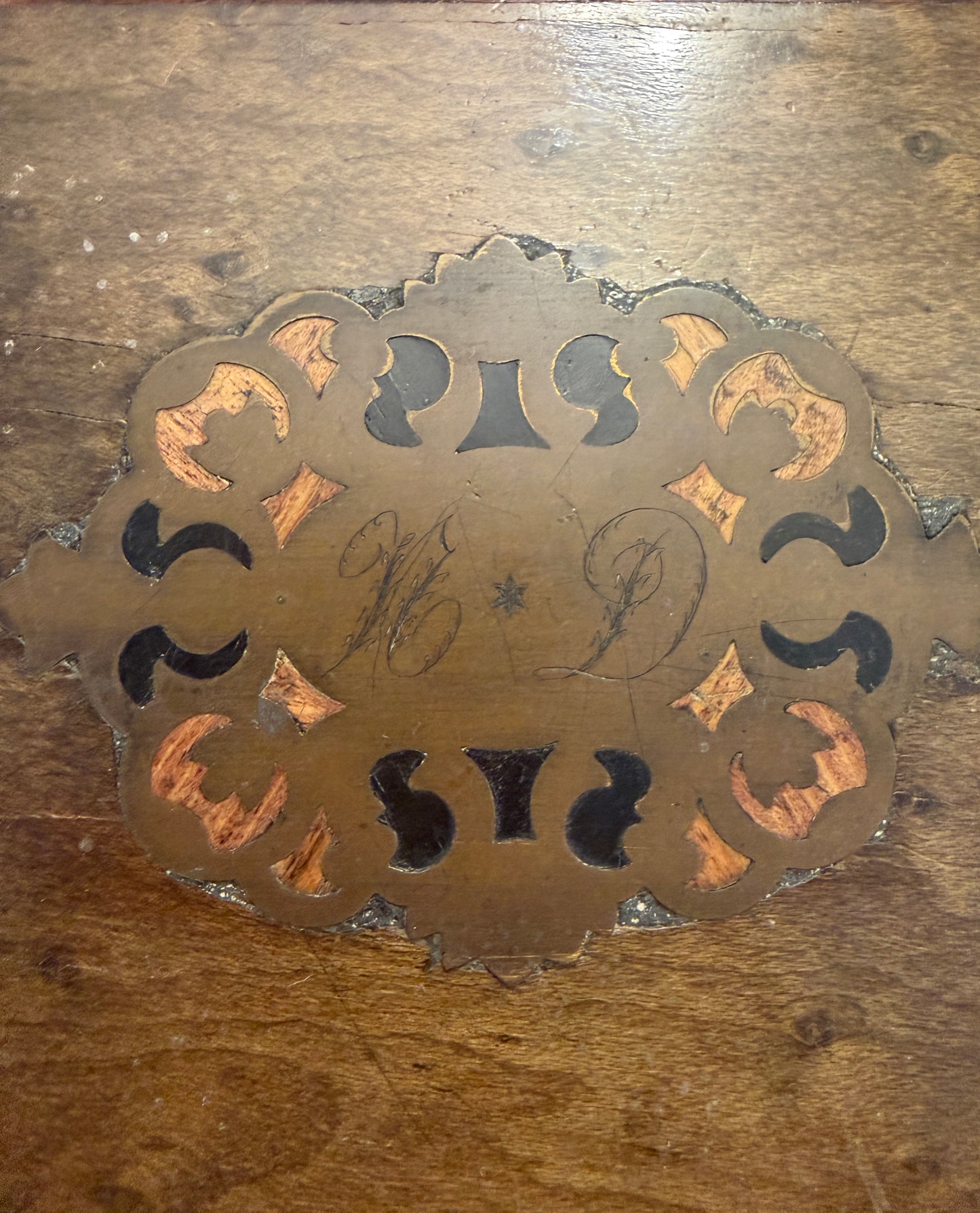 Antico set 1900 guanti lunghi da sera in pelle e scatola porta guanti con monogramma