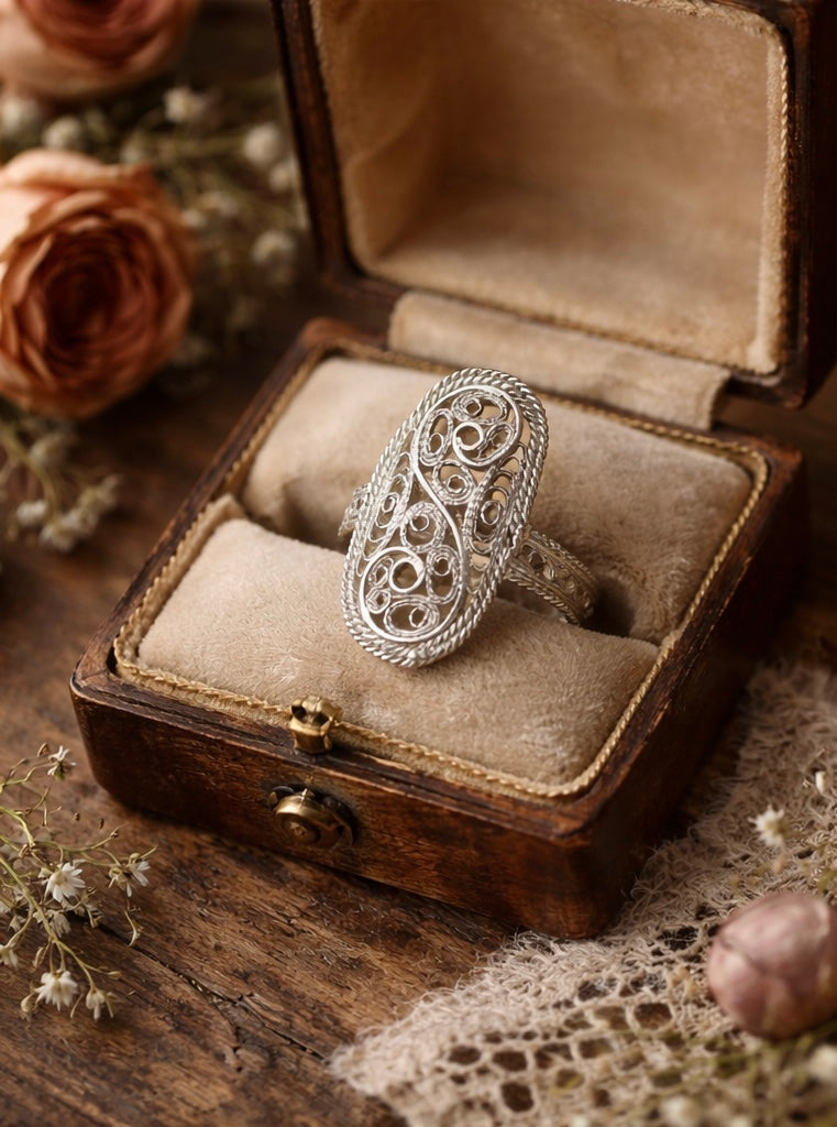 Anello in finissima filigrana d’argento, manifattura italiana anni 60