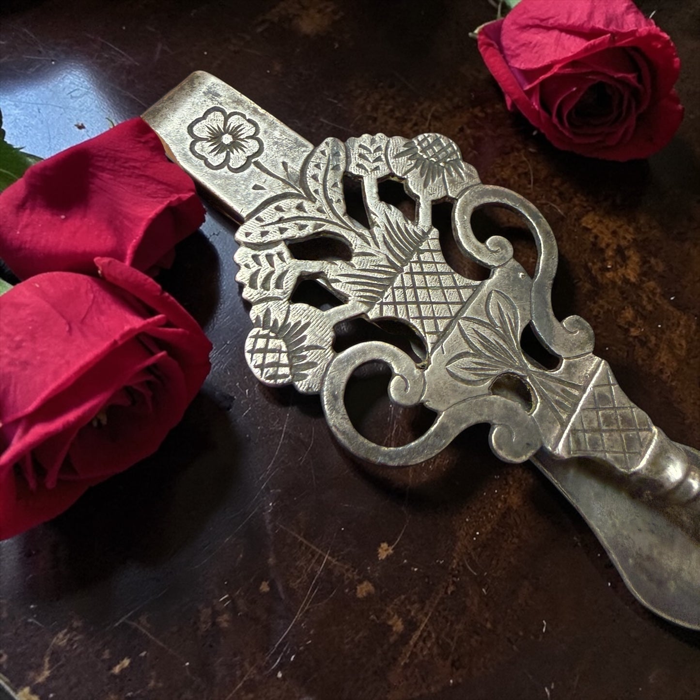 Antica Châtelaine in argento massiccio, francese, fine ‘800 primo ‘900