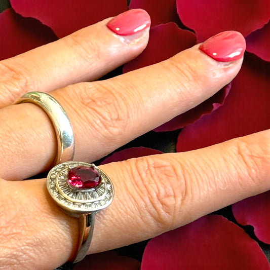 Anello argento anni ‘70 con spinello color Gertrude Jekyll