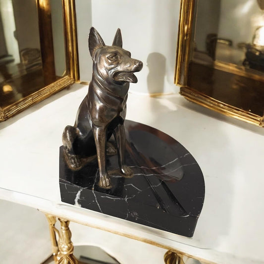 Black marble pen holder with art deco dog