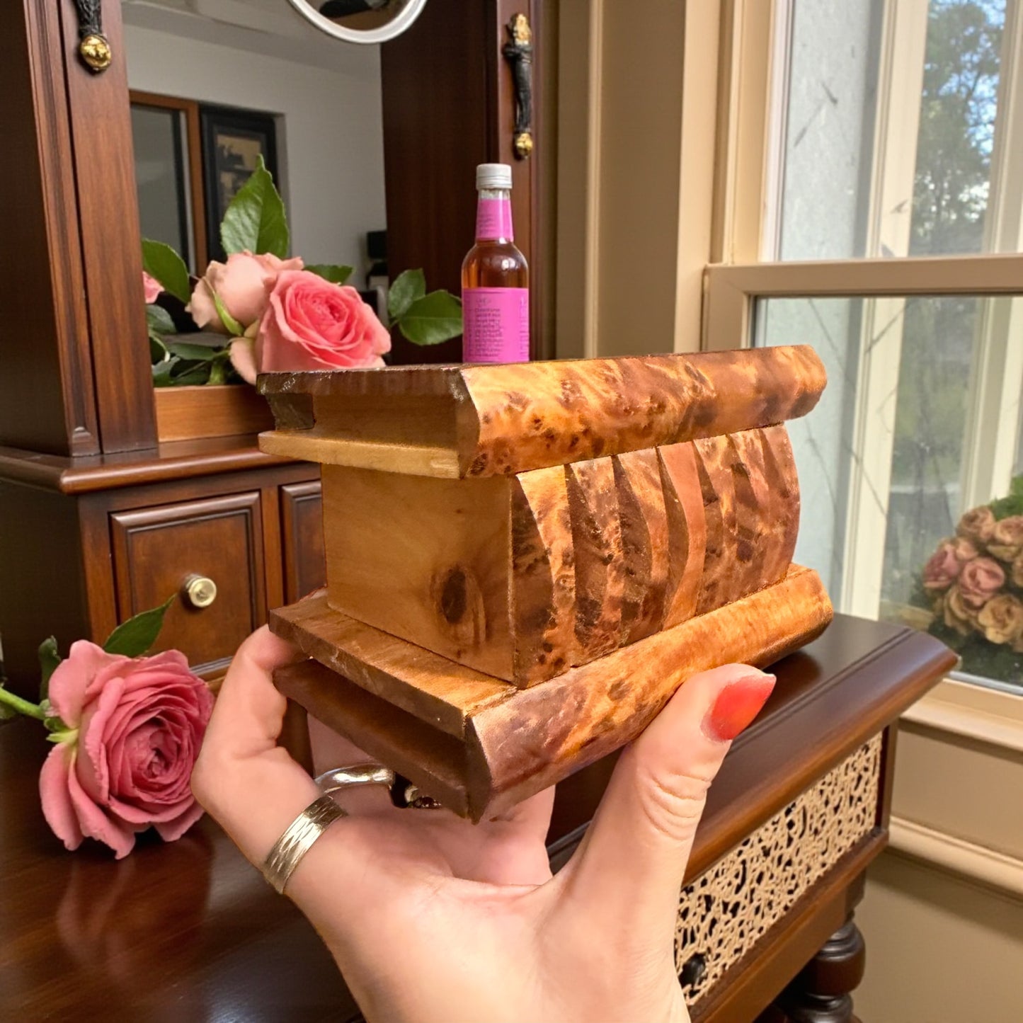 Scatola vintage ad apertura segreta in quattro passaggi, scomparto nascosto per la chiave