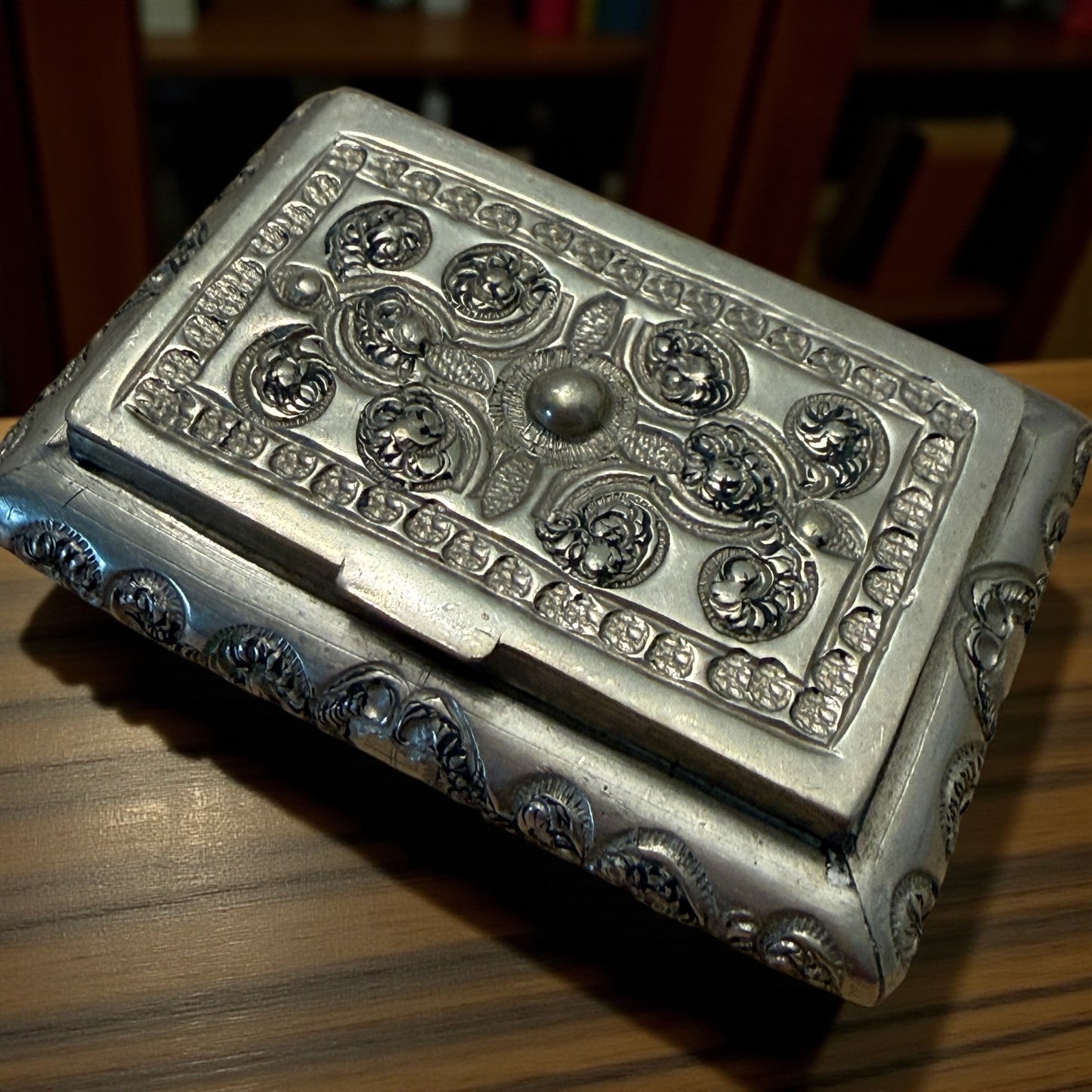 Tabacchiera da fiuto da tasca riccamente decorata, Mitteleuropa primo ‘900