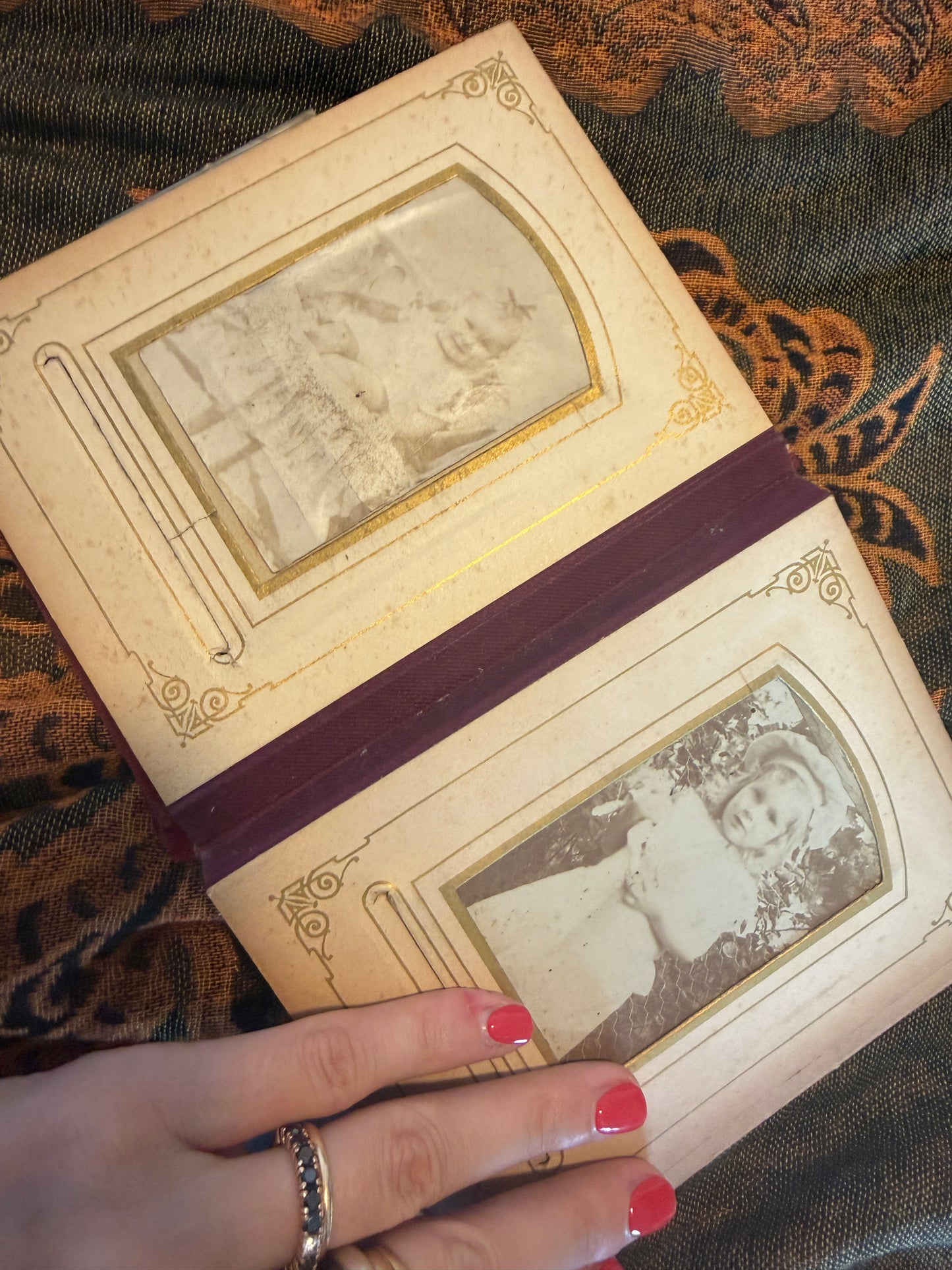 Antico album fine ‘800 completo con 24 foto d’epoca 1890-1915 + 7 sciolte
